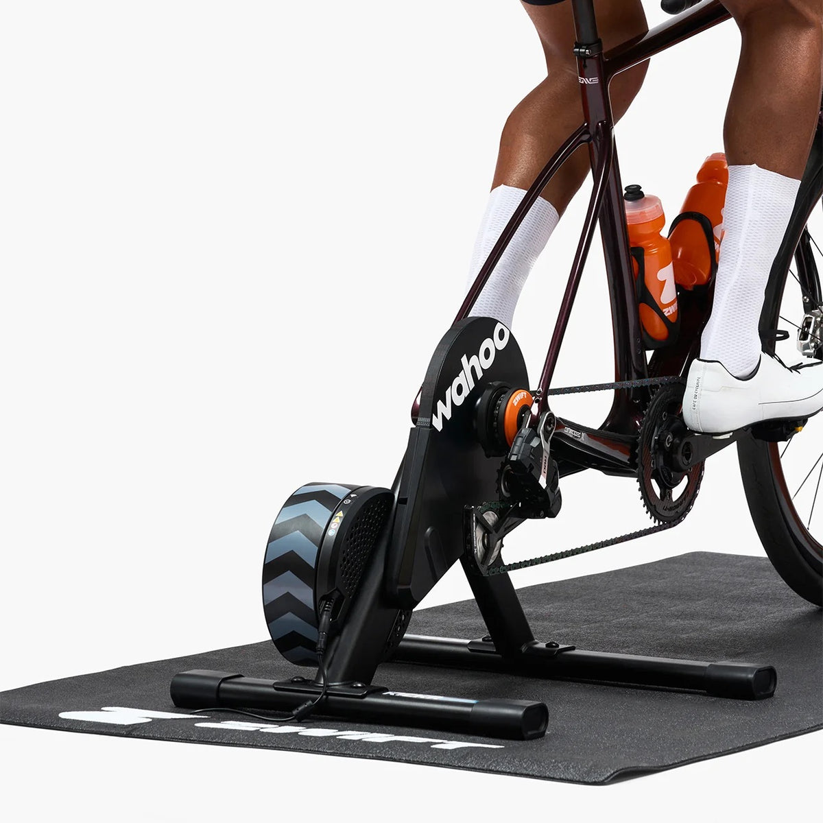 KICKR CORE 2 mit Zwift Cog und Click